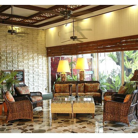Oasis Hotel Angeles Esterno foto