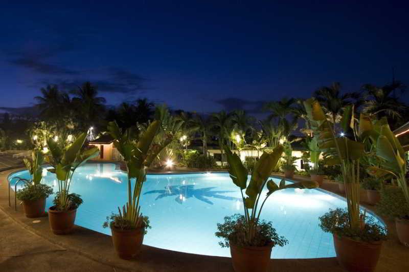 Oasis Hotel Angeles Esterno foto