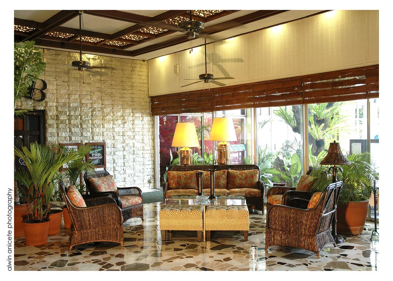 Oasis Hotel Angeles Esterno foto